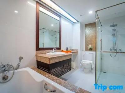 Khum Phucome -Sha Extra Plus - 226