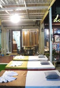 Bann Tawan Hostel & Spa - 24