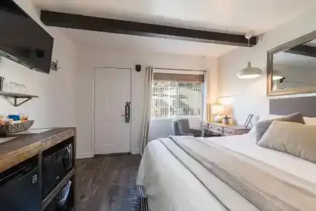 Shell Beach Inn - 25