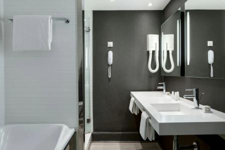 Ac Nice By Marriott - 9
