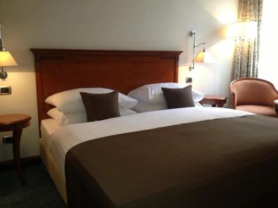 Best Western Premier Astoria - 6