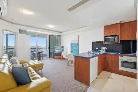 Crystal Bay On The Broadwater - 337