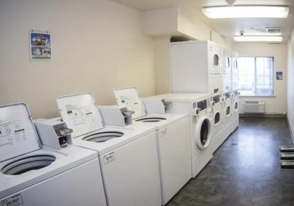 WoodSpring Suites - 5
