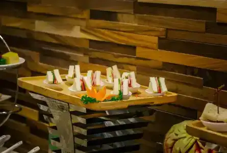 Winsuites Saigon - 11
