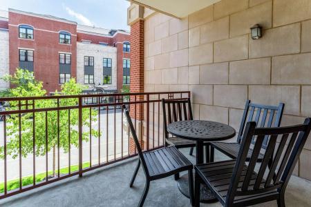 Hampton Inn and Suites Downtown - 27