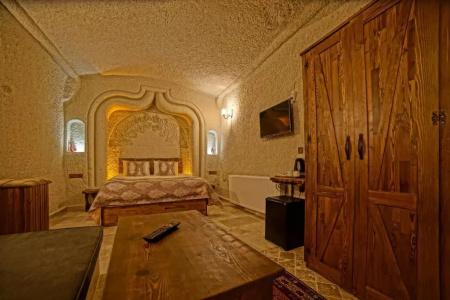 Risus Cave Suites - 56
