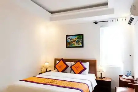 Lan Nhi - 32