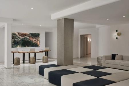 Kouros & Suites - 1