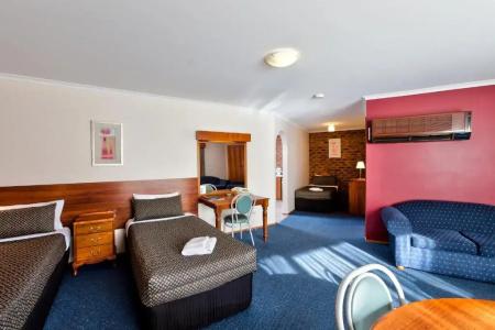 Hume Country Motor Inn - 25