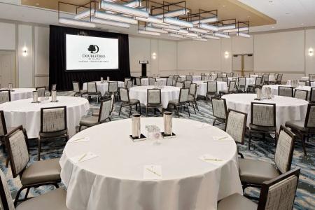 DoubleTree by Hilton Chicago Magnificent Mile - 34