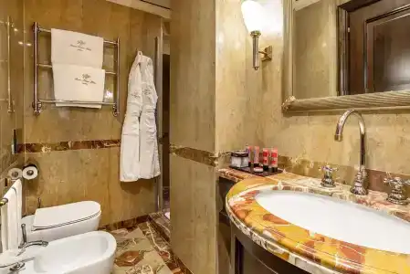River Palace - 11