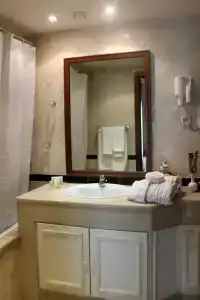 Hôtel Le Consul - 12