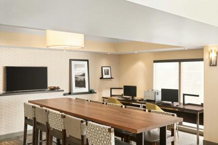 Hampton Inn Portland Airport - 25