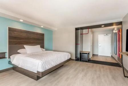 Homewood Suites by Hilton West - 29