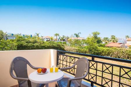 W Suites by Estia - 21