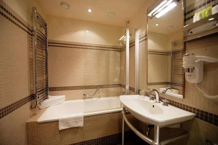 Iron Gate & Suites - 9