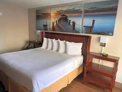 Days Inn by Wyndham Speedway - 35