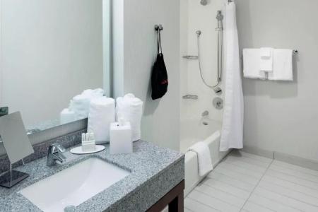 Courtyard by Marriott Downtown - 26