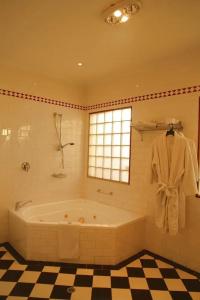 Fire Station Inn - 82