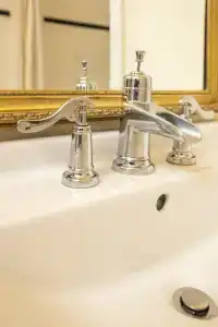 Washington Square Inn - 106