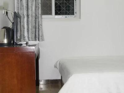 z.s. Inn - 0