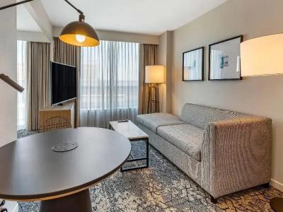 Sheraton Suites Old Town - 128