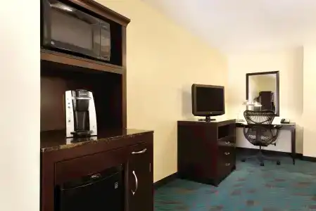 Hilton Garden Inn - 26