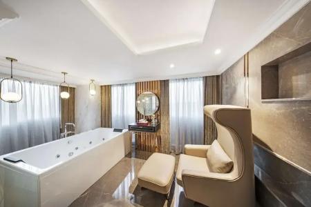 Radisson Blu Grt, Chennai - 174