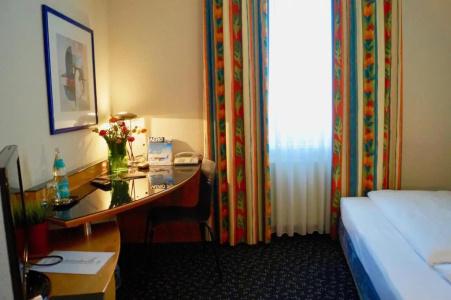 Grand Hostel Berlin Urban - 52