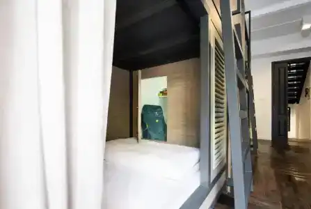 Warm Window Silom - 30