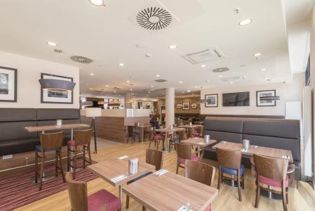Hilton Garden Inn Ras Al Khaimah - 14