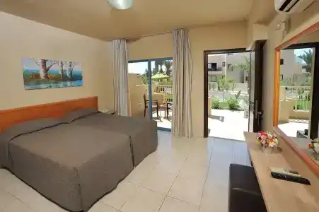 Nelia Gardens - 51