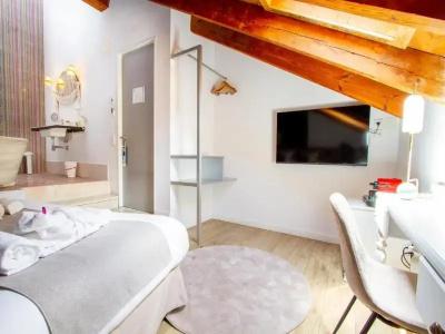 Les Monges Palace Boutique - 116