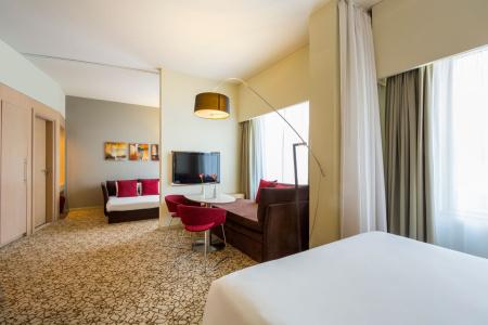 Novotel Suites Dubai Mall of the Emirates - 37