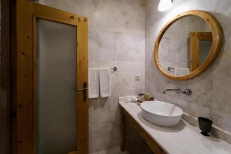 Luxury Cratus Stone Palace - 35
