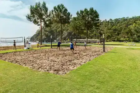 Robinson Camyuva - Adults Only - 17