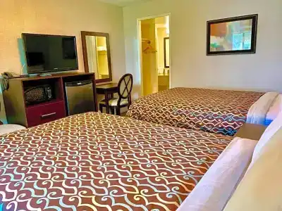 Deluxe Inn - 21