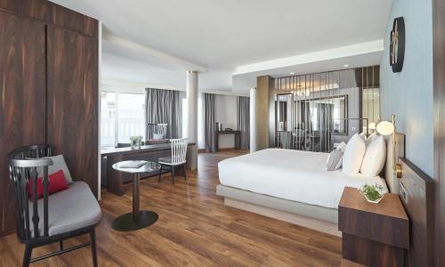 Hyatt Centric Gran Via Madrid - 15