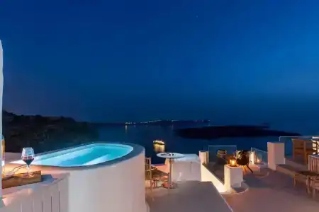 Cocoon Suites - 119