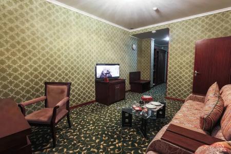 Zargaron Plaza - 95