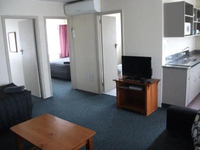 Scenicland Motels - 60