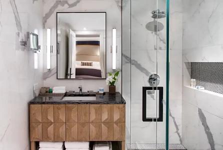 Omni Berkshire Place - 105