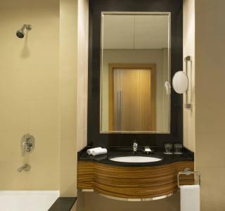 Four Points by Sheraton Downtown Dubai - 20