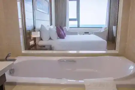 Rosamia Da Nang - 106