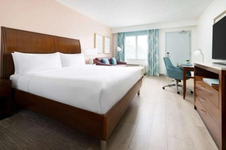 Hilton Garden Inn / The Keys Collection - 35