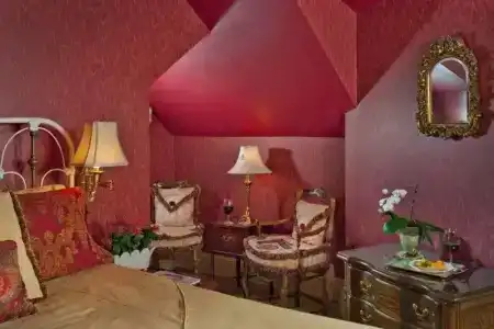 Albemarle Inn - - 60