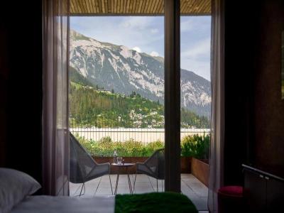 The Hide Flims - 64