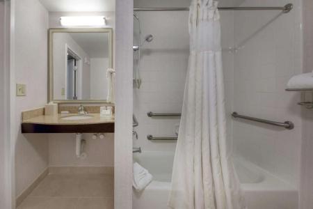 Hilton Garden Inn Southpoint - 53
