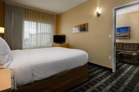 TownePlace Suites by Marriott Houston Westchase - 16