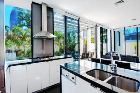 Ultra Broadbeach - 20